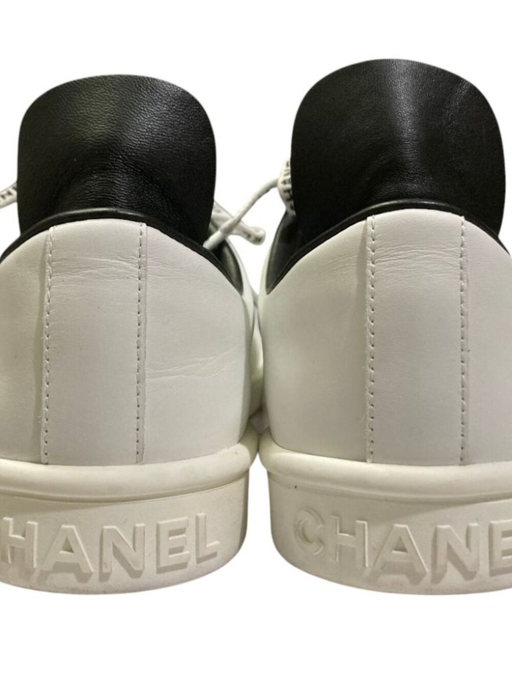 Chanel Logo Leather Sneakers White - Picture 8 of 15
